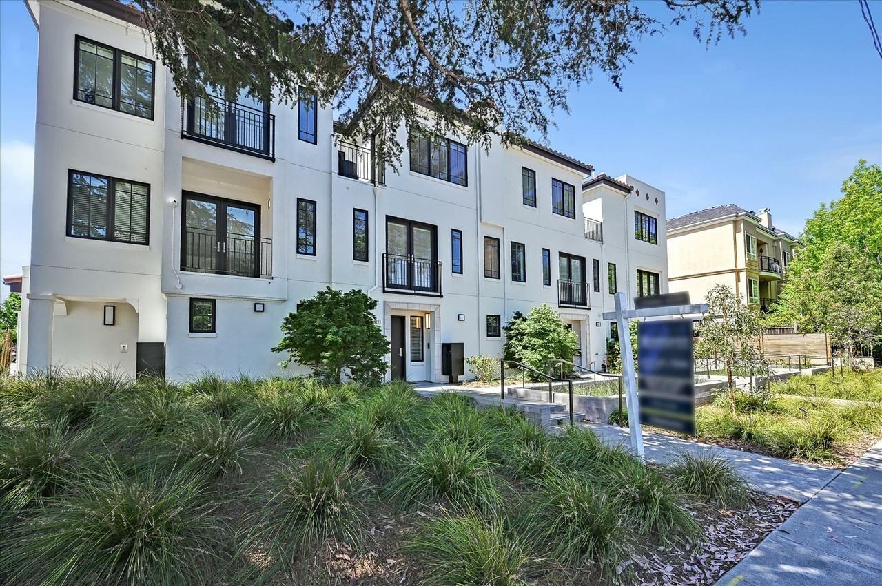 103 El Camino Real - Photo 2 of 24