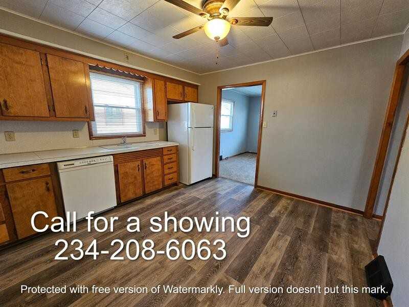 2819 Ellis Ave Ne - Photo 3 of 20