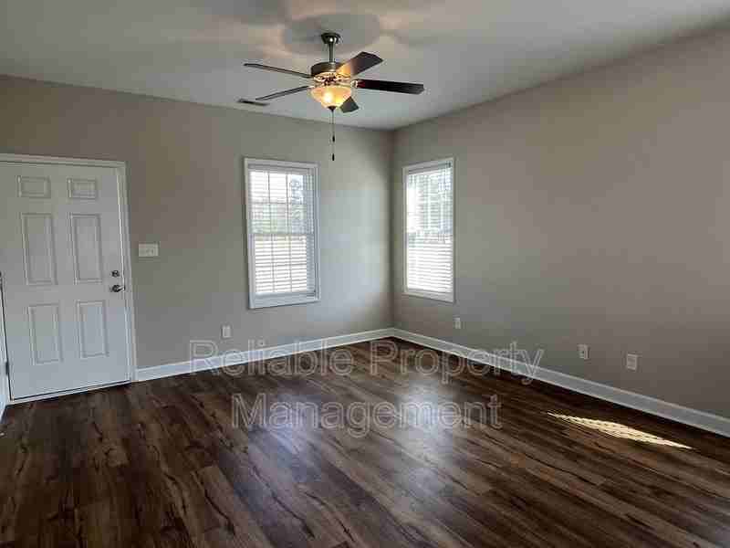 802 Phillips Rd - Photo 3 of 15