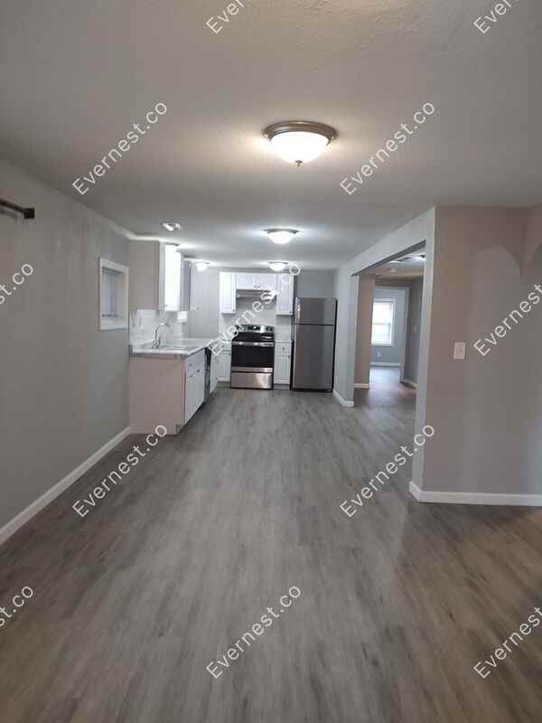 1700 E 45th St - Photo 2 of 19