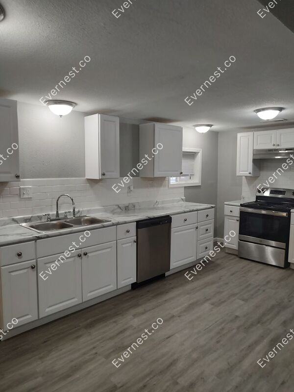 1700 E 45th St - Photo 3 of 19