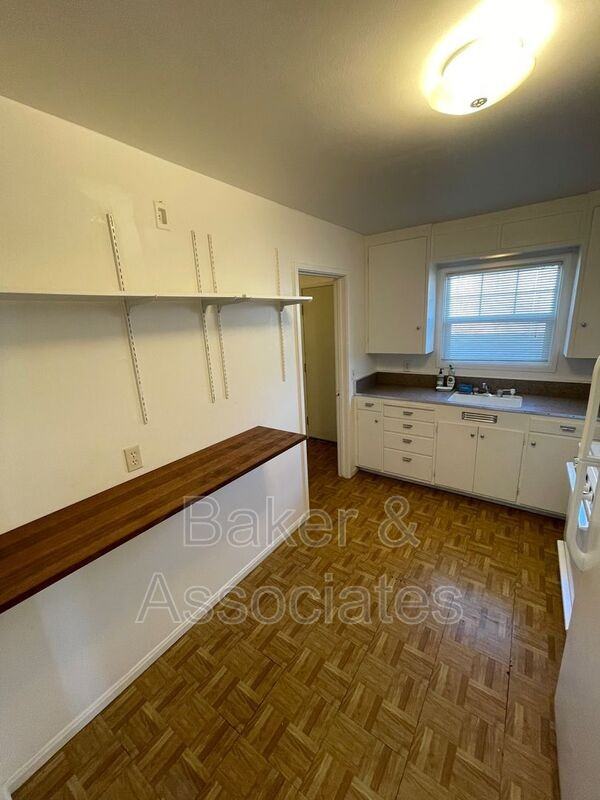 210 Ridgway Ave - Photo 3 of 12