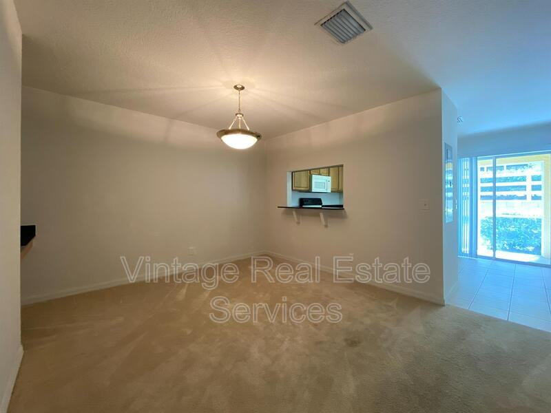 253 Castlekeeper Pl - Photo 4 of 18