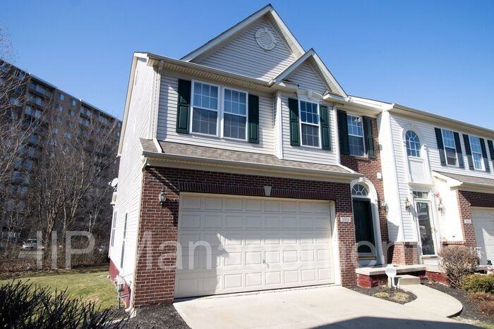 2938 Stratford Way - Photo 2 of 28