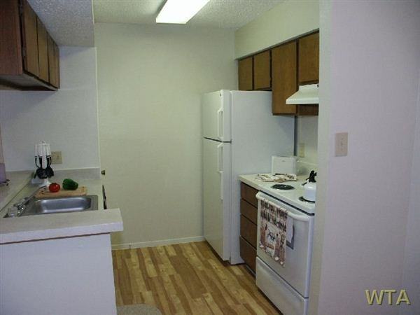 8805 North Plz - Photo 3 of 5