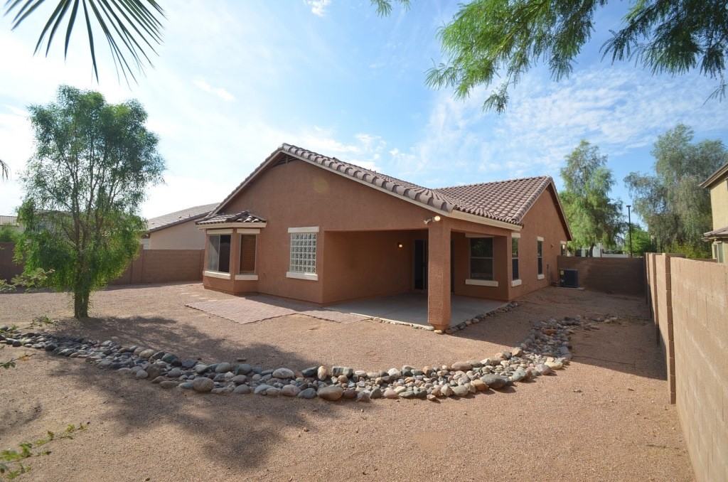 14212 W Windrose Dr - Photo 2 of 18