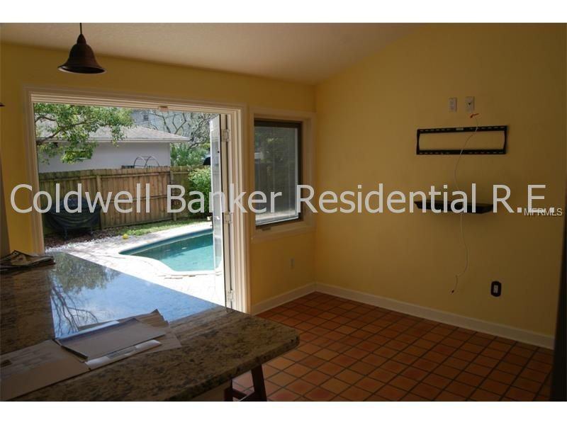 1546 15th St N - Photo 3 of 16