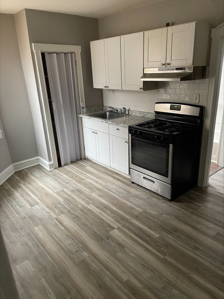 6529 Torresdale Ave #2 - Photo 5 of 7