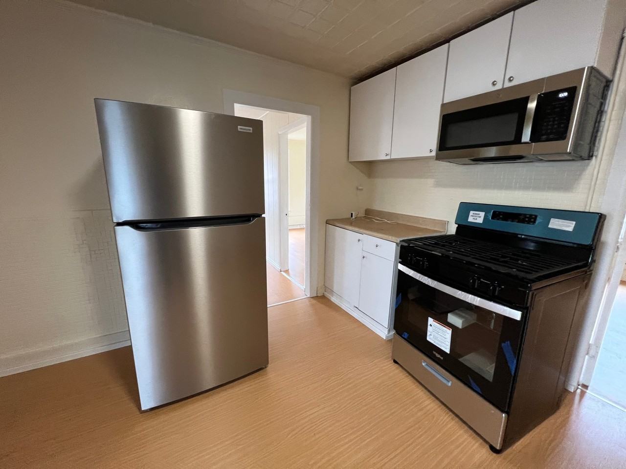 62 N Leonard St #2 - Photo 5 of 11