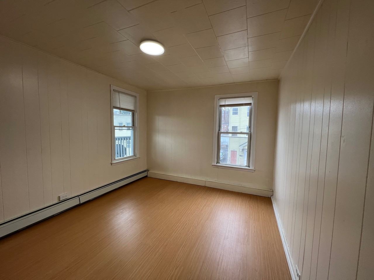 62 N Leonard St #2 - Photo 6 of 11