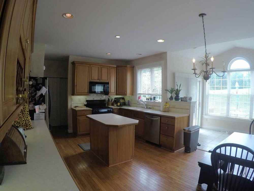 209 Falcon Dr - Photo 3 of 25