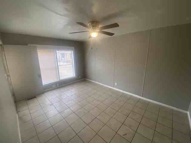 1524 E 3rd St N #1 - Photo 2 of 10