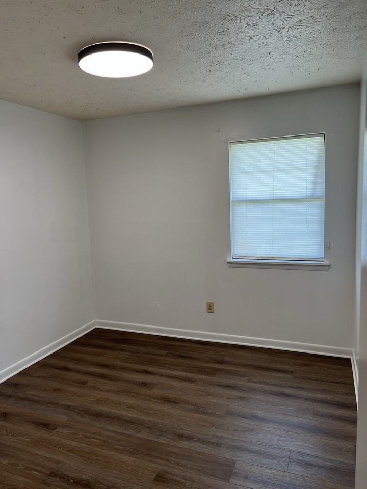 145 Hillview Avenue #20 - Photo 7 of 7