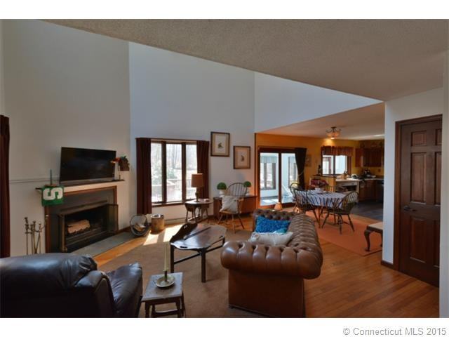 126 Norwich-Salem Rd - Photo 3 of 13