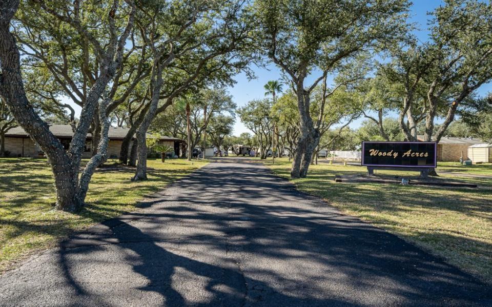 Mesquite St - Photo 3 of 13