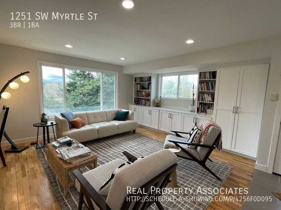 1251 Sw Myrtle St - Photo 2 of 21