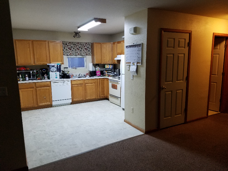 2323 Ponderosa Ct - Photo 3 of 7