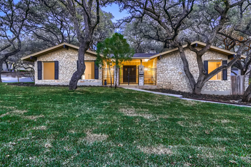 4119 Sylvanoaks Dr - Photo 2 of 11