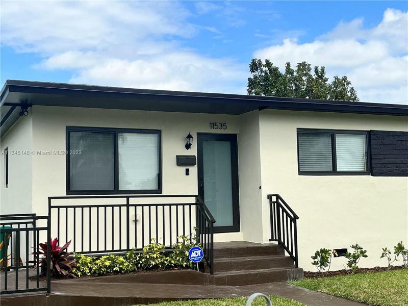11535 Sw 139th Ter - Photo 3 of 20