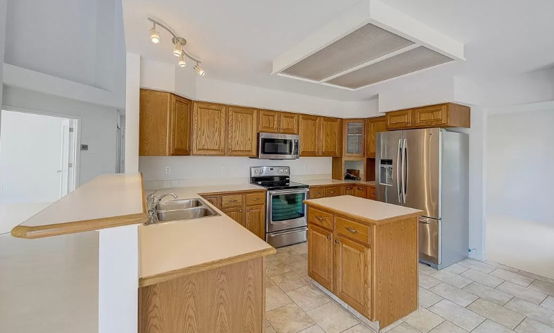 6745 W 97th Pl - Photo 2 of 35