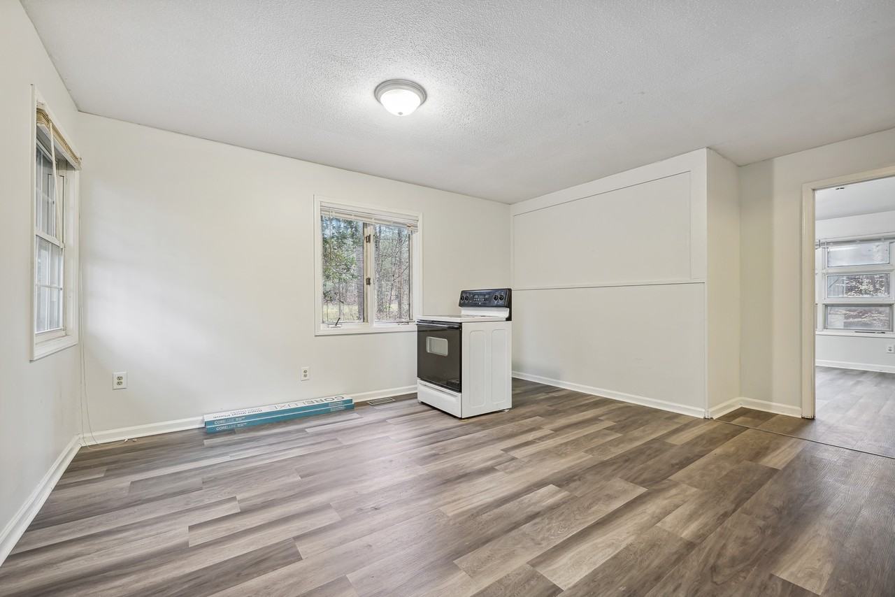 102 Woodcrest Drive - 1Unit A #1 - Photo 2 of 21