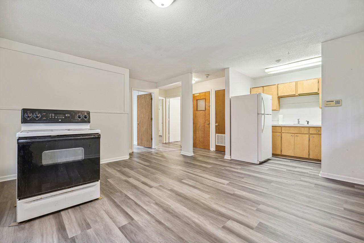 102 Woodcrest Drive - 1Unit A #1 - Photo 3 of 21