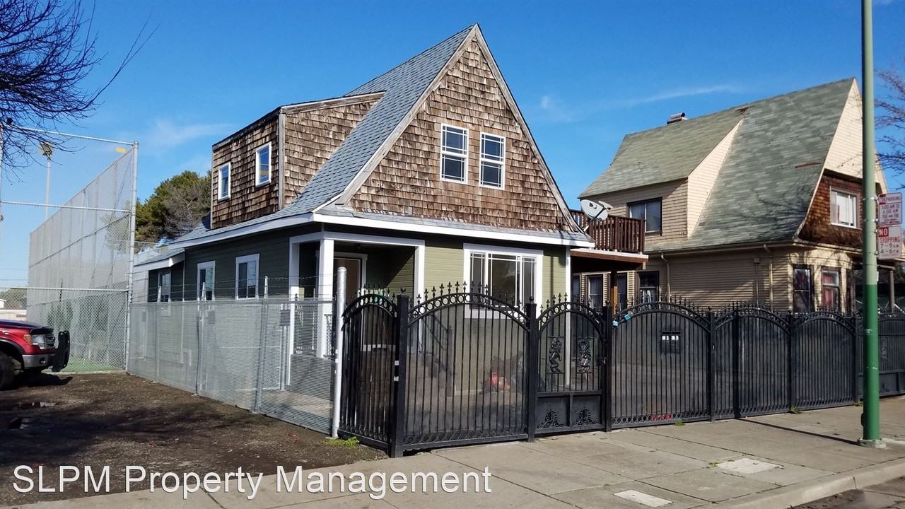 1211 & 1213  98th Ave - Photo 2 of 12