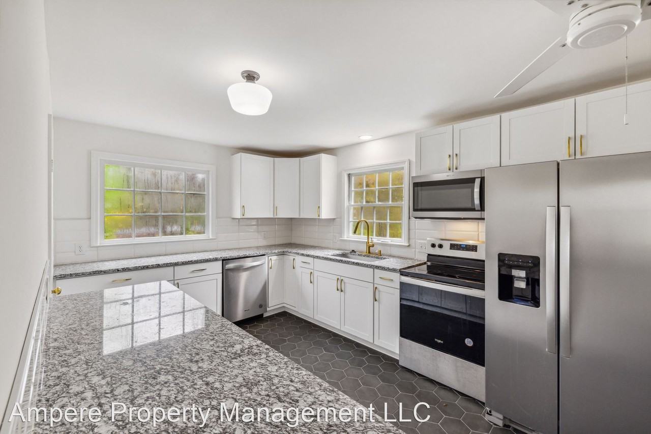 508 S Westview Dr - Photo 3 of 15