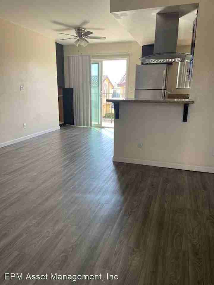 347 Roosevelt - Photo 2 of 6