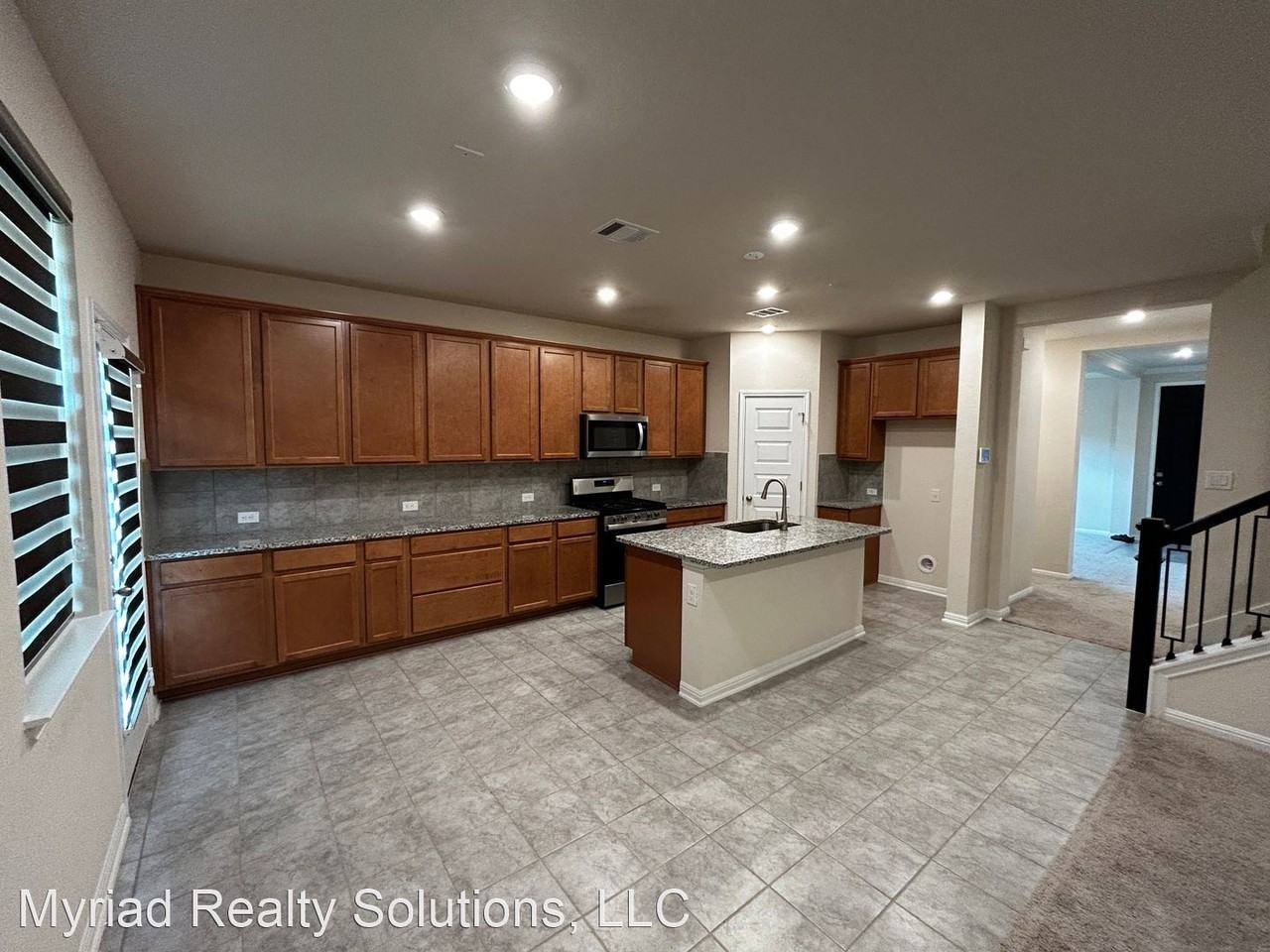 2514 Castello Way - Photo 2 of 19