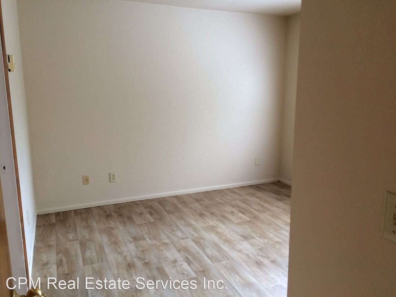 223 Cedar St - Photo 2 of 8