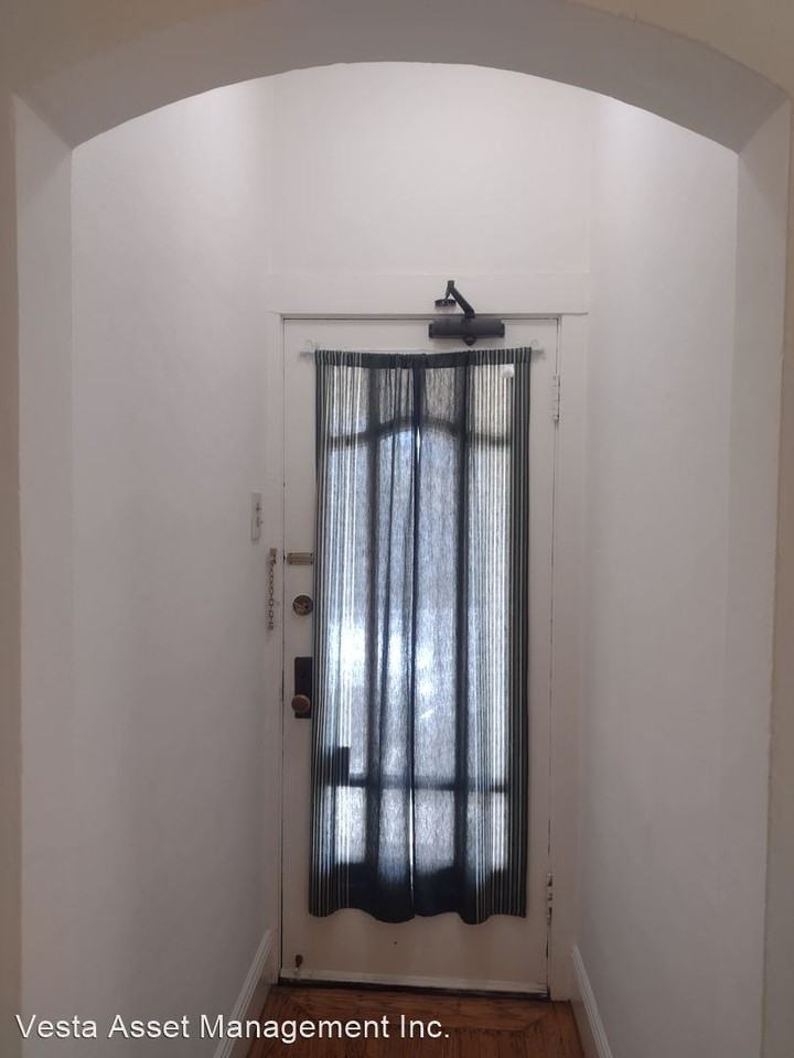 282-284 Valley Street & 1541-1545 Sanchez Street - Photo 3 of 17