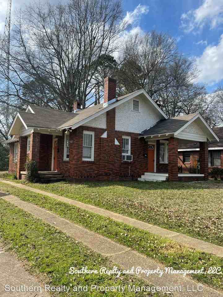 Newly Renovated Duplex Apartments S Capitol Pkwy, Montgomery, AL