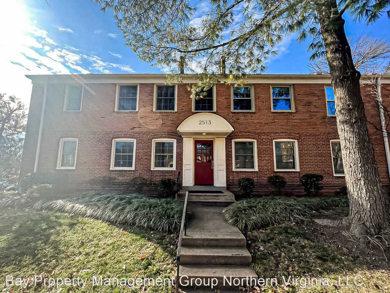 2513 Arlington Blvd #201 - Photo 2 of 30