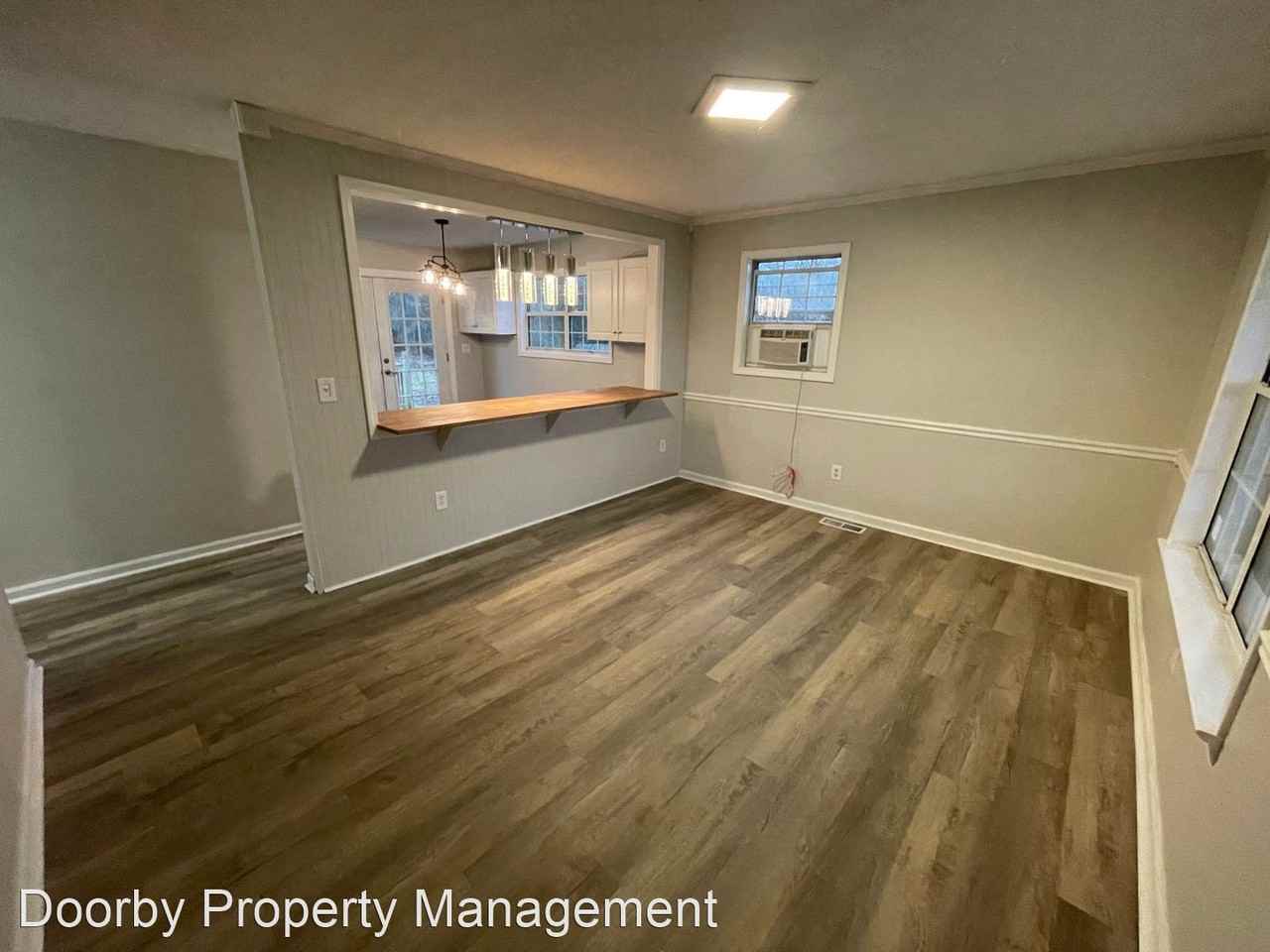 4316 Greenbriar Rd - Photo 3 of 13