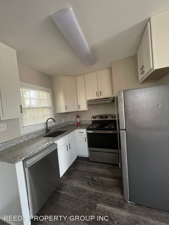 412 Hagood Street - 2B - Photo 3 of 6