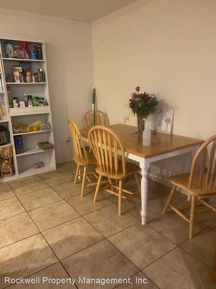 1541 Riverside Ave - Photo 3 of 12