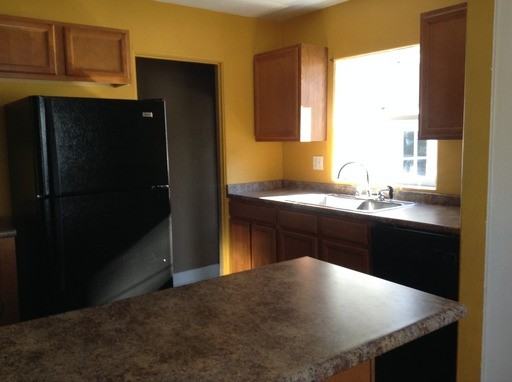 317 S 18th St - Photo 2 of 7