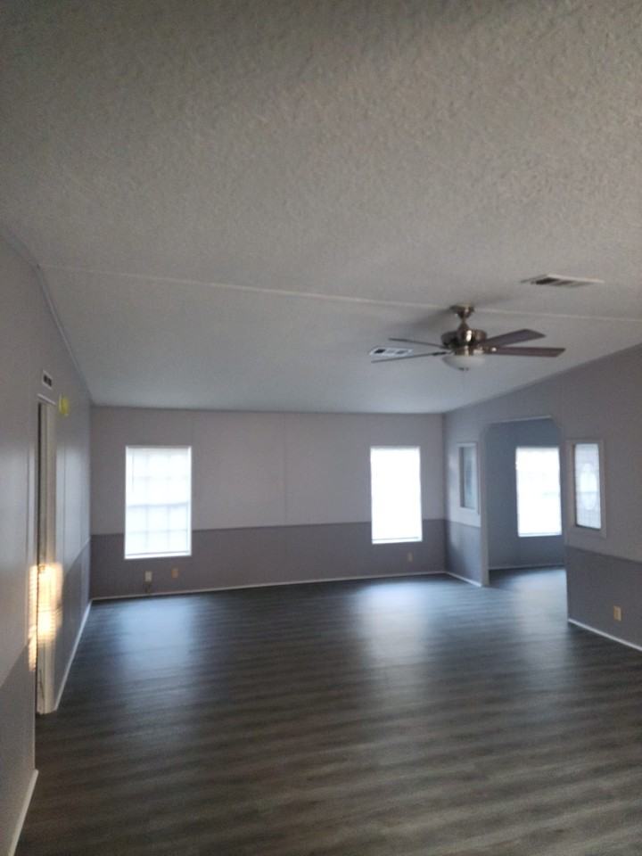 314 W Parker Ave - Photo 2 of 8