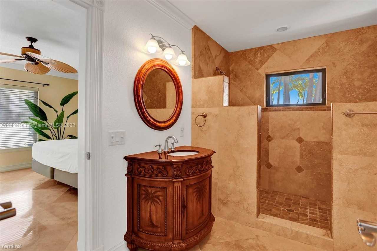 515 Lido Dr #515 - Photo 3 of 30