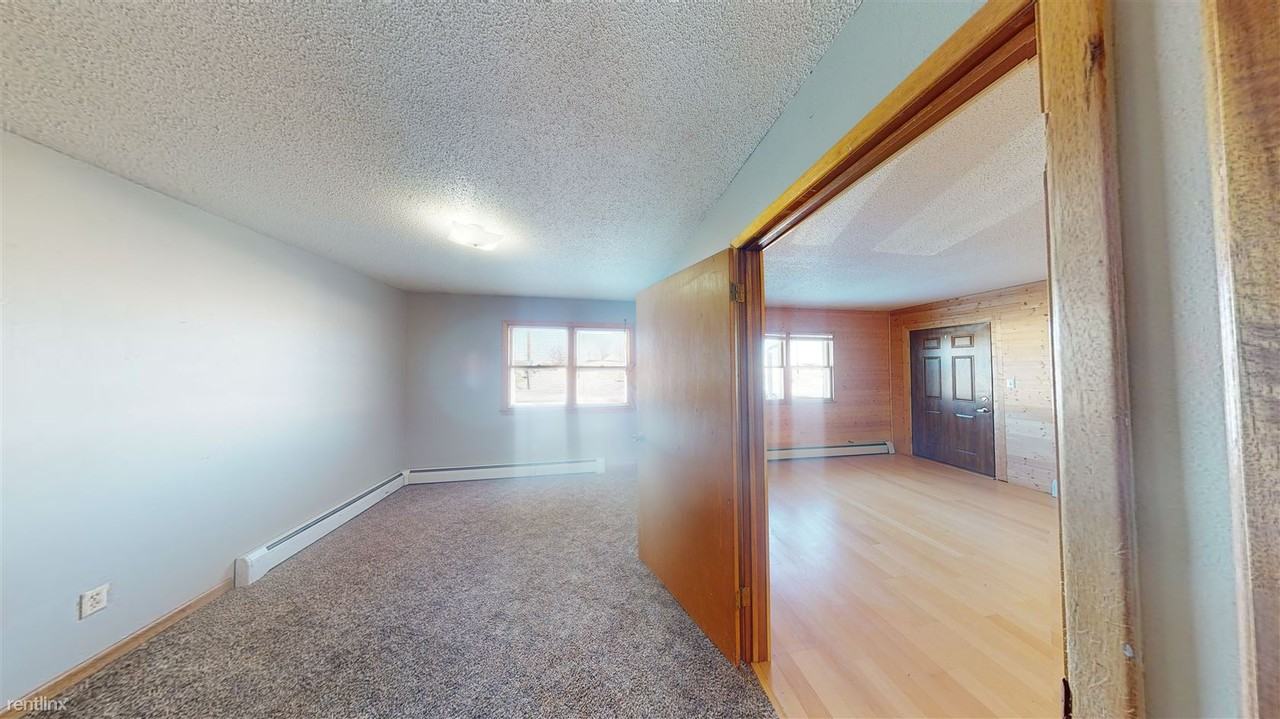 202 S 5th St - Photo 2 of 3