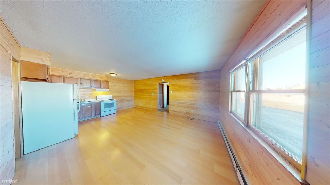 202 S 5th St - Photo 3 of 3