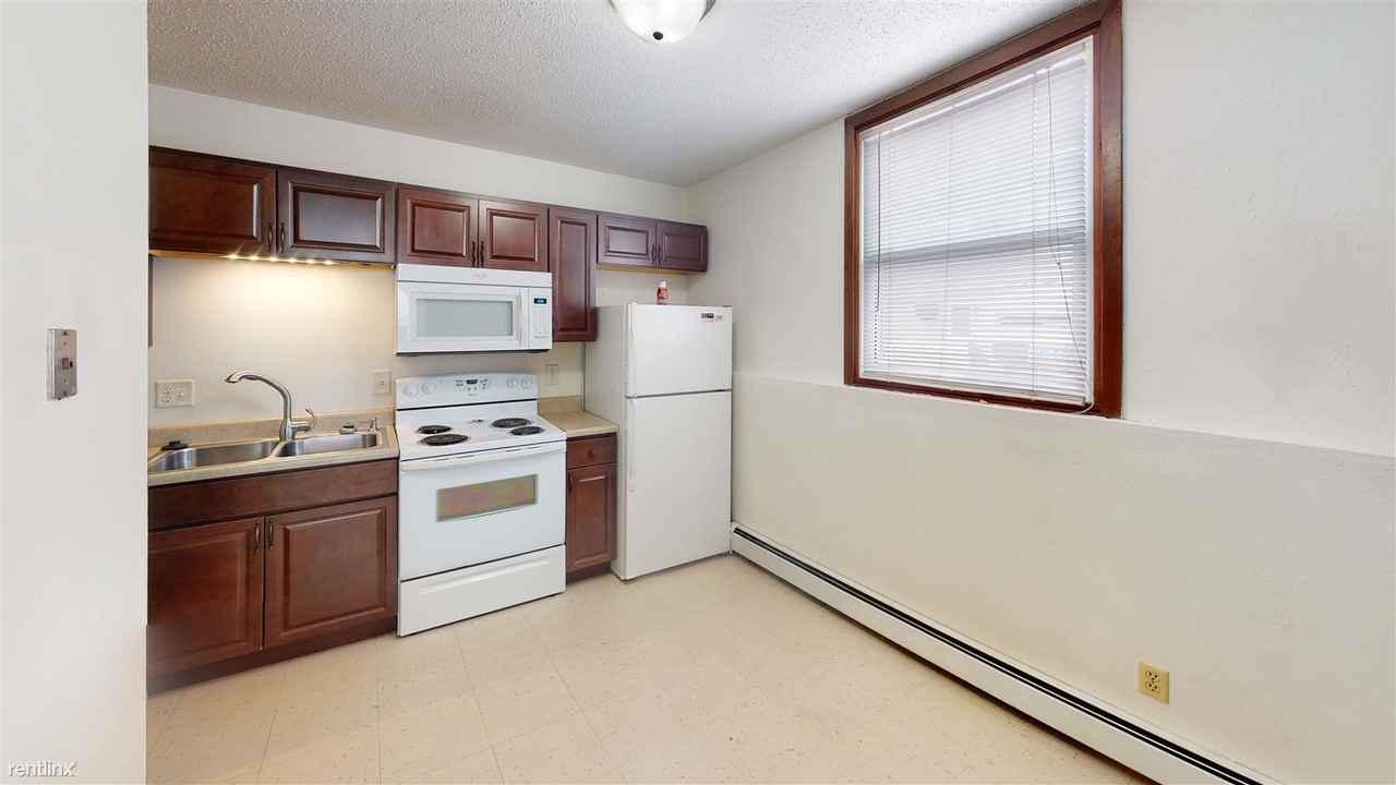 2412 N 8th St Apartments in Bismarck, ND 58503 Zumper