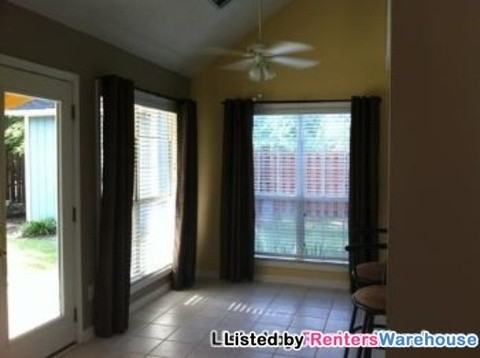 520 Ashton Manor Dr - Photo 3 of 12