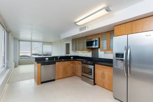 featured image of 1009 Kapiolani Blvd