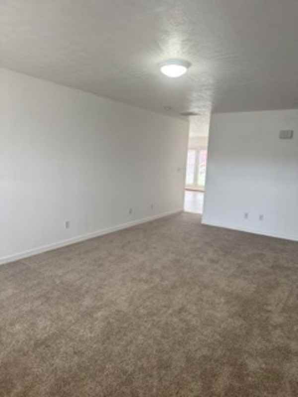 2922 Virginia Ave - Photo 3 of 12