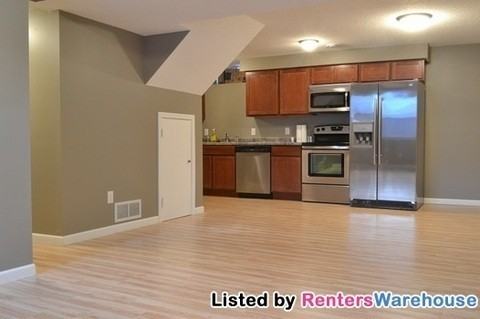 424 1st Ave S #b - Photo 3 of 7