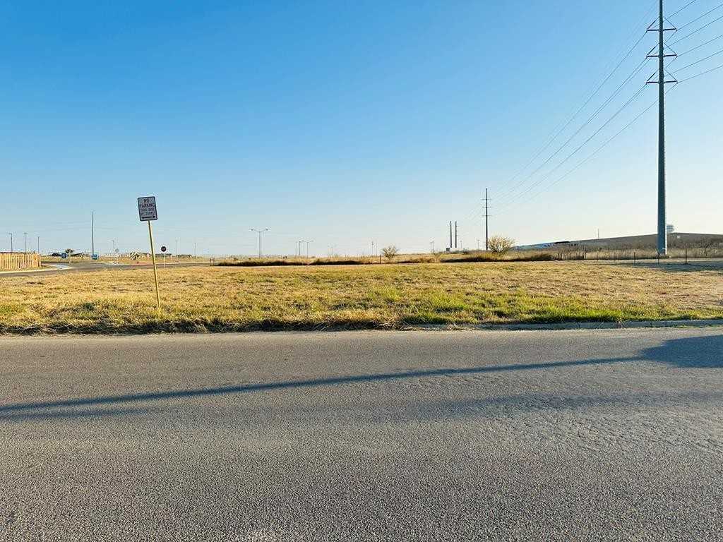 2688 Encino Park Dr - Photo 2 of 6