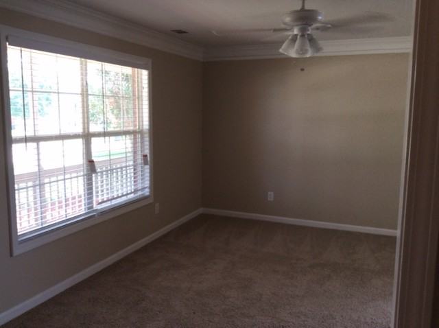 1474 Elena Dr - Photo 3 of 10