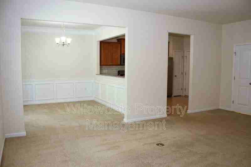 421 Chanson Dr - Photo 6 of 8